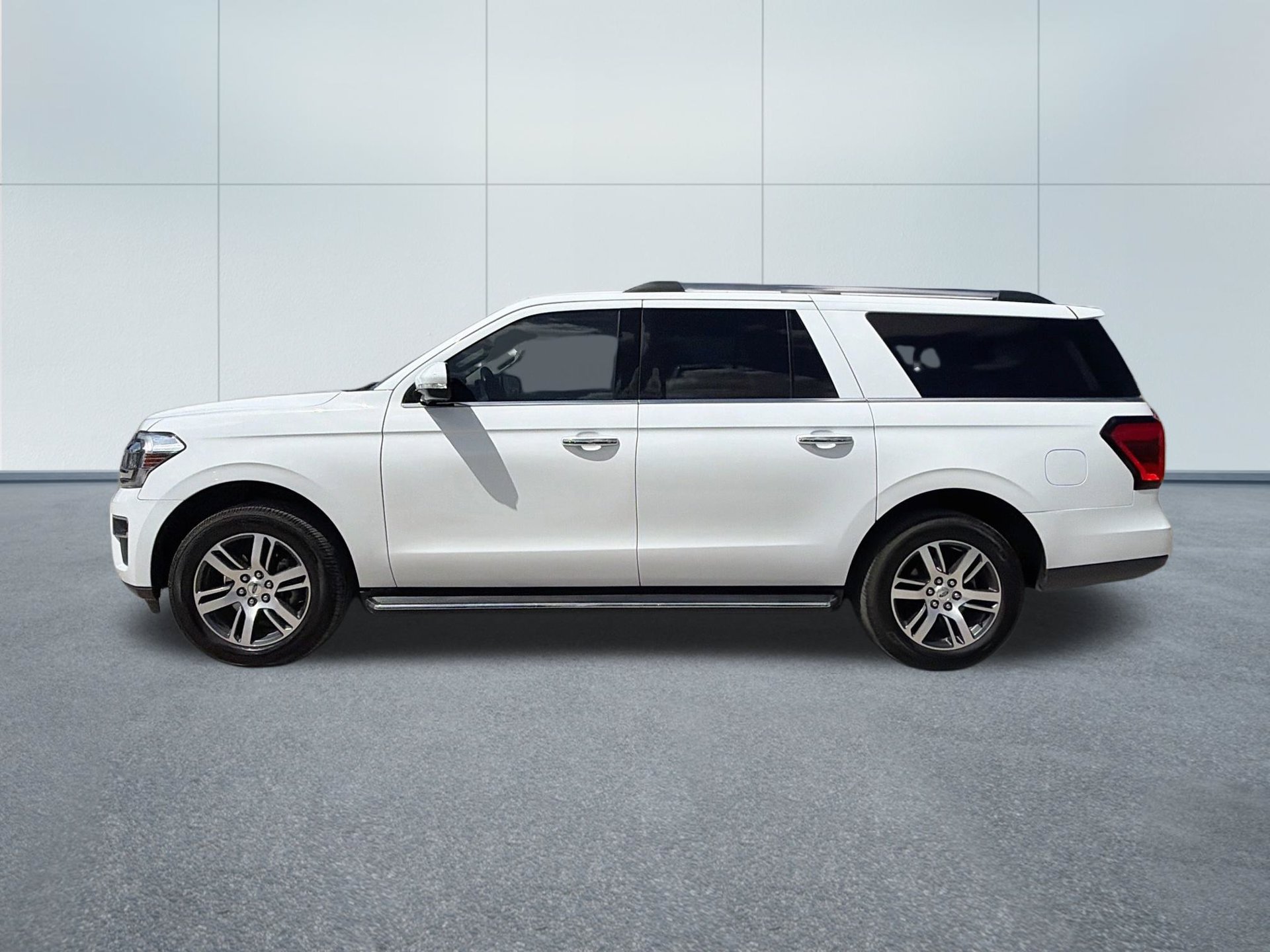 Used 2023 Ford Expedition Max Limited RWD image 10