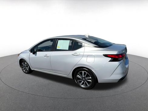 Used 2025 Nissan Versa SV FWD image 9