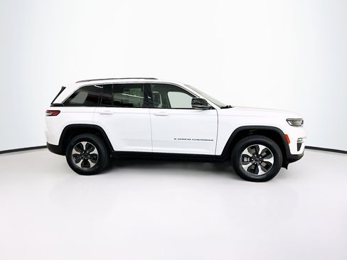 Used 2022 Jeep Grand Cherokee Limited 4xe image 10