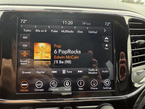 Used 2021 Jeep Grand Cherokee Laredo X image 17