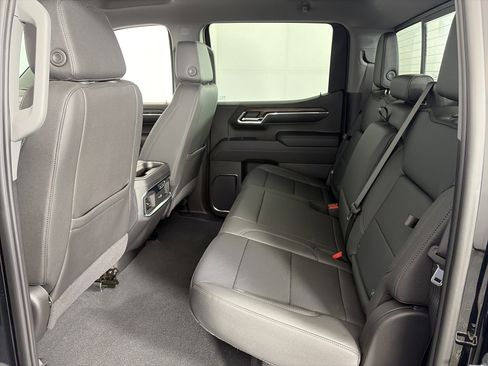 Certified 2024 GMC Sierra 1500 SLT w/ SLT Premium Plus Package AWD/4WD image 7