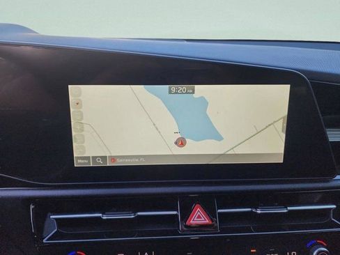 New 2025 Kia Niro EX w/ EX Cold Weather Package FWD image 12