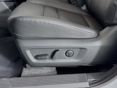 New 2026 Nissan Rogue SV image 20