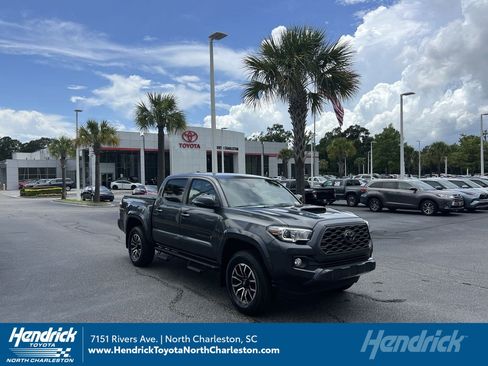 Used 2020 Toyota Tacoma TRD Sport AWD/4WD image 1
