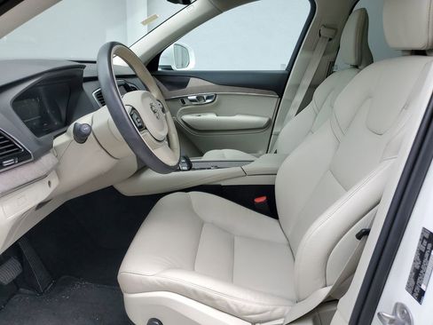 Used 2024 Volvo XC90 B6 Plus image 17