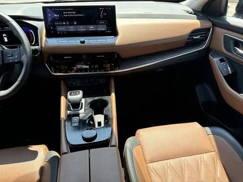Used 2026 Nissan Rogue Platinum w/ Platinum Premium Package AWD/4WD image 17