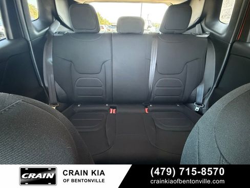 Used 2021 Jeep Renegade Latitude image 30