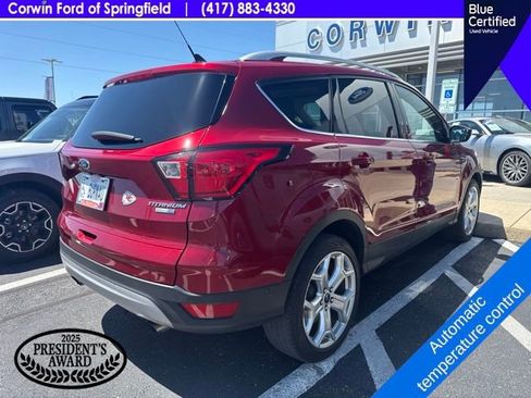 Used 2019 Ford Escape Titanium AWD/4WD image 4