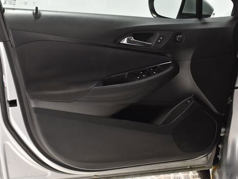 Used 2017 Chevrolet Cruze LS image 9
