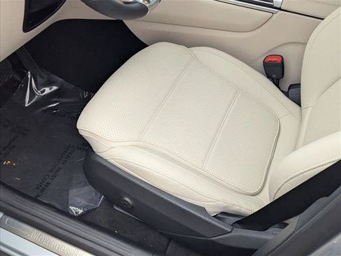 Used 2026 Mercedes-Benz GLC 300 4MATIC image 4