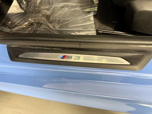 Used 2018 BMW M3 RWD image 19