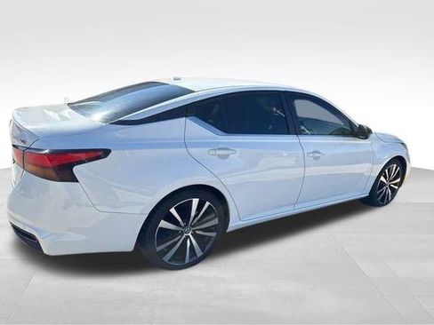 Used 2022 Nissan Altima 2.5 SR image 8
