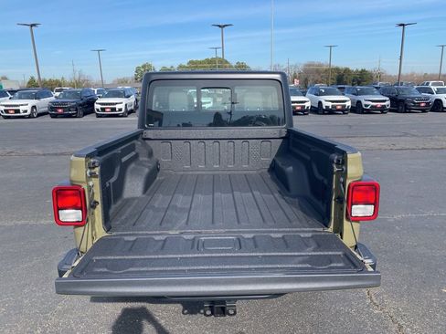 New 2026 Jeep Gladiator Sport image 38