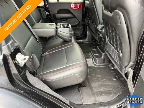 Used 2023 Jeep Wrangler Unlimited Rubicon w/ Cold Weather Group AWD/4WD image 23