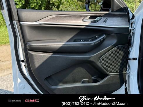 Used 2024 Jeep Grand Cherokee L Limited w/ Luxury Tech Group II AWD/4WD image 21