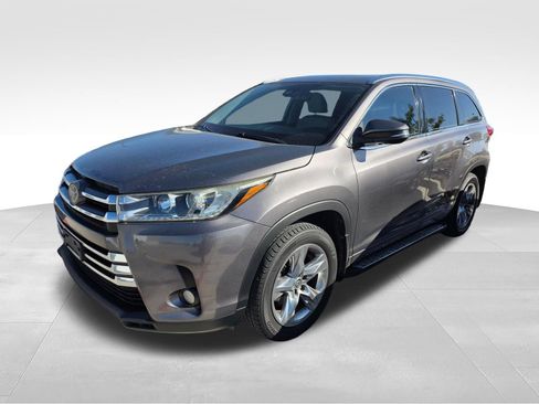 Used 2018 Toyota Highlander Limited FWD image 1