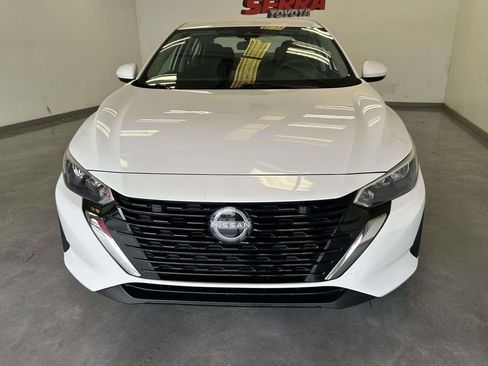 Used 2024 Nissan Sentra SV FWD image 8