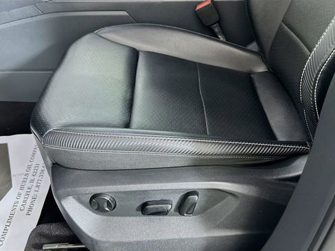 Used 2021 Volkswagen Atlas Cross Sport SE image 19