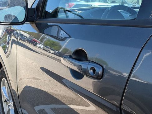 Used 2018 Ford Explorer XLT w/ Equipment Group 202A image 13