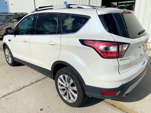 Used 2017 Ford Escape Titanium FWD image 3