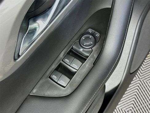 Used 2021 Chevrolet Blazer LT FWD image 18
