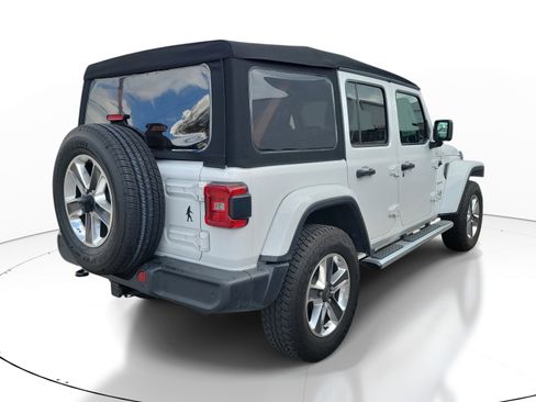 Used 2020 Jeep Wrangler Unlimited Sahara image 5