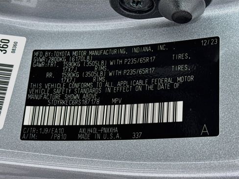 Certified 2024 Toyota Sienna XLE FWD image 34