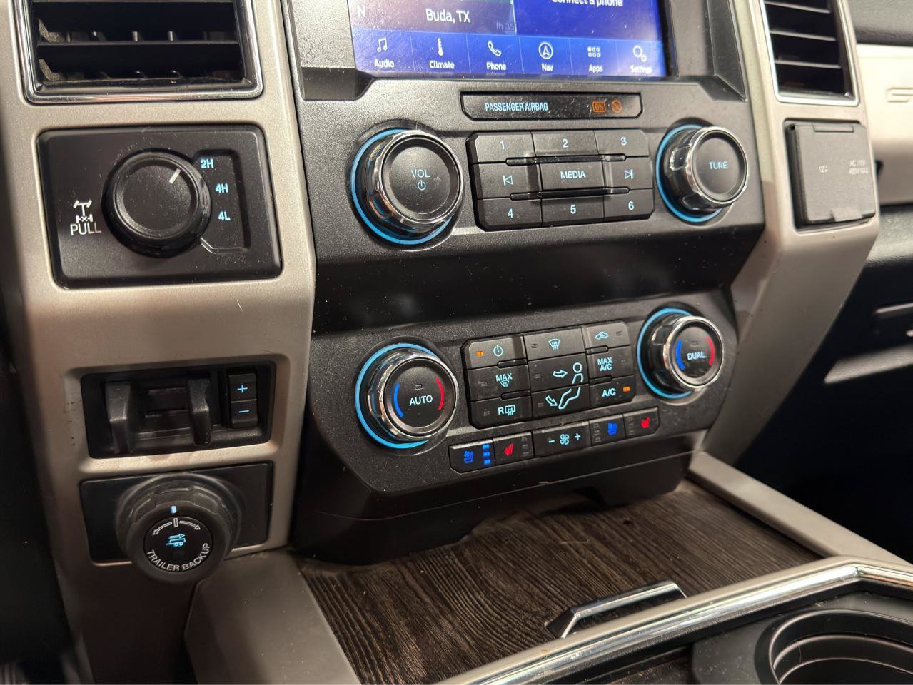 Used 2021 Ford F350 Lariat w/ Lariat Ultimate Package AWD/4WD image 22