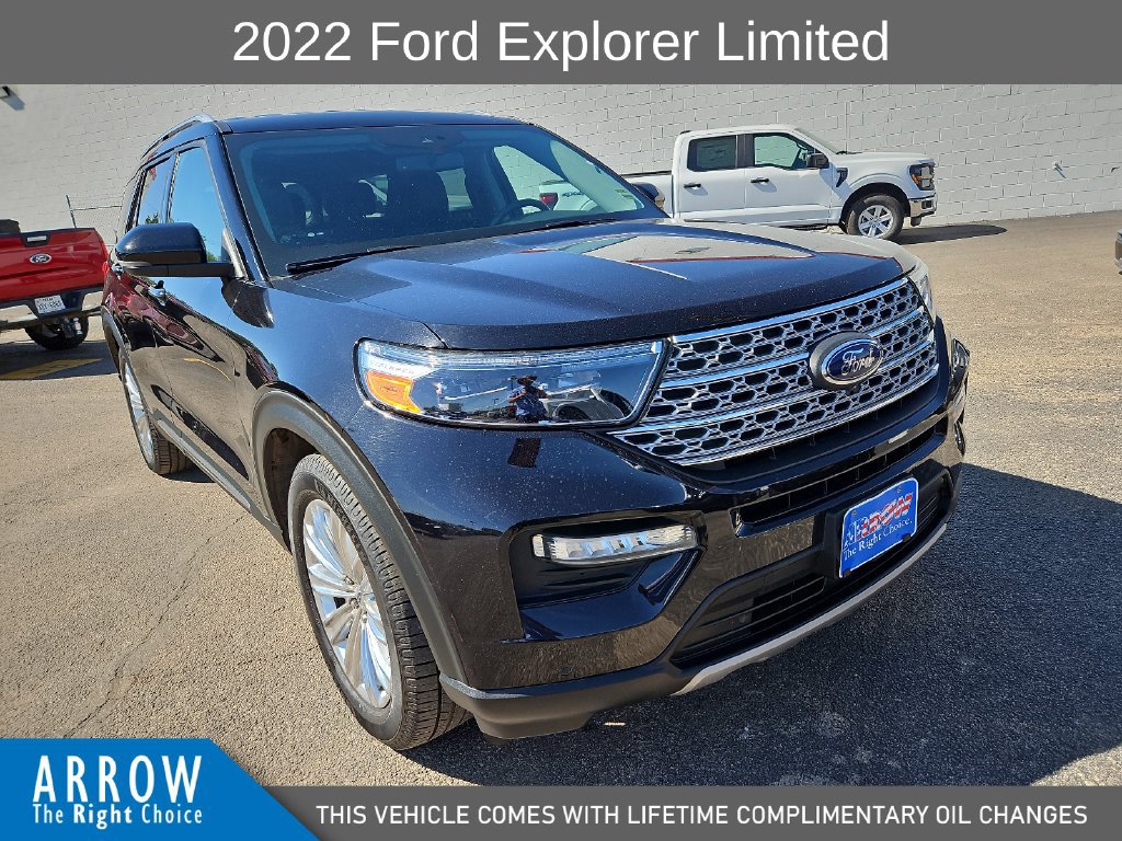 Used 2022 Ford Explorer Limited w/ Equipment Group 301A RWD image 2