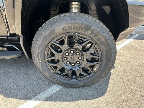New 2025 GMC Hummer EV 2X AWD/4WD image 3