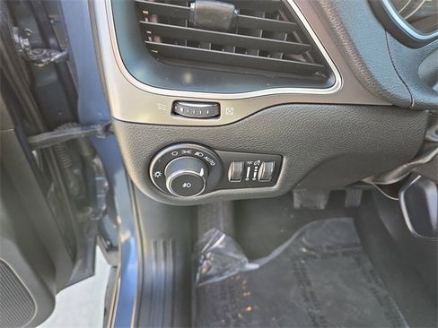 Used 2021 Jeep Cherokee Latitude Lux image 19