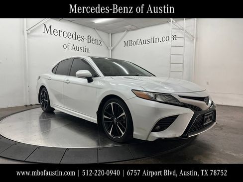 Used 2019 Toyota Camry XSE FWD image 1