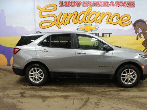 Used 2023 Chevrolet Equinox LS AWD/4WD image 1