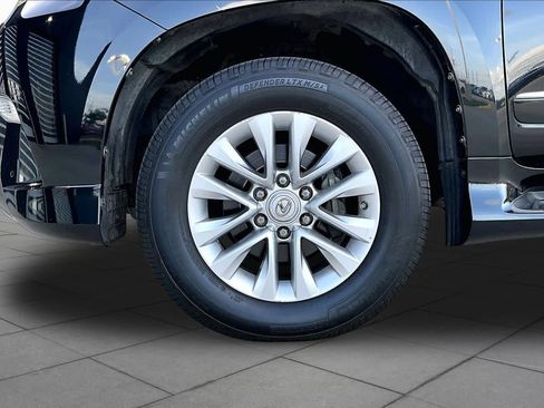 Used 2014 Lexus GX 460 w/ Premium Package AWD/4WD image 10