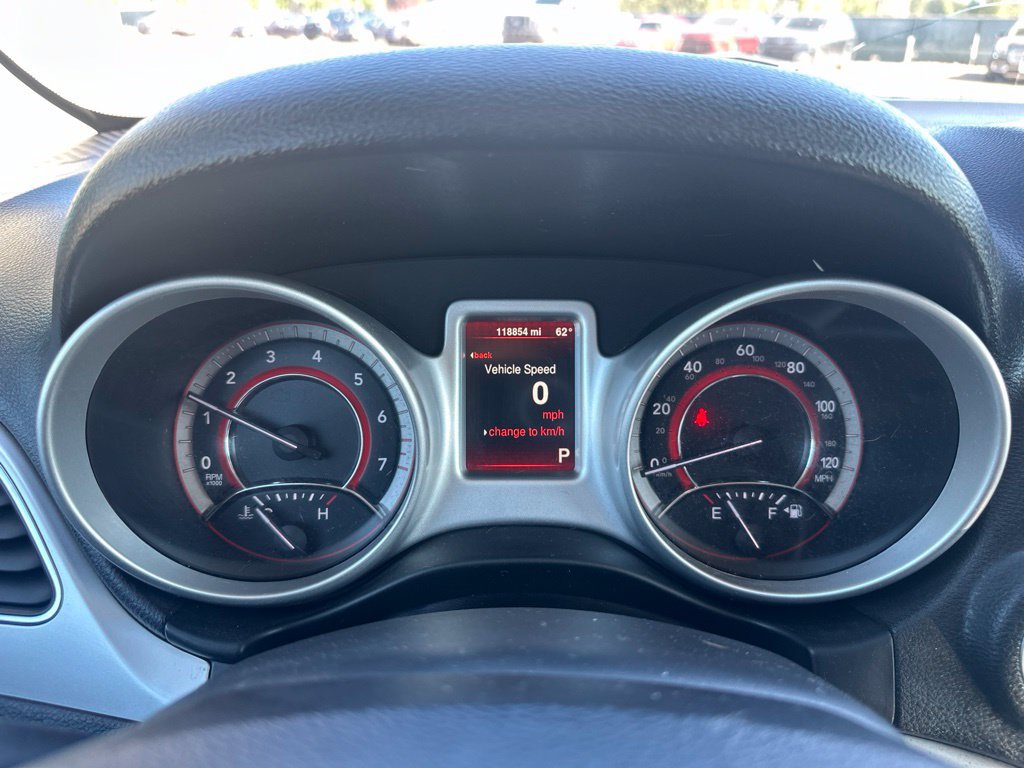 Used 2016 Dodge Journey SE w/ Flexible Seating Group FWD image 2