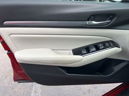 Used 2024 Nissan Altima 2.5 SL image 21