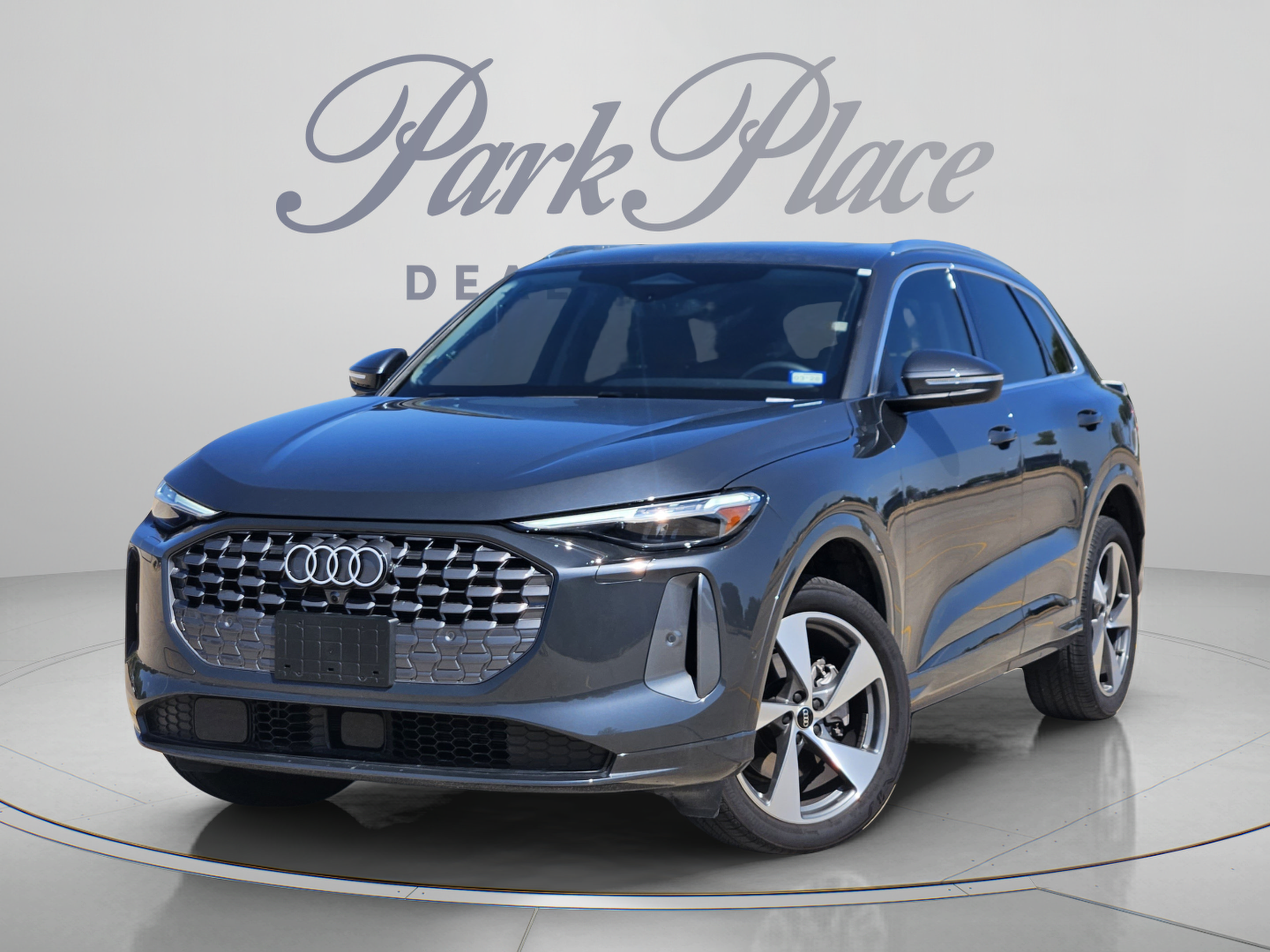 Used 2025 Audi Q5 Premium Plus AWD/4WD image 1
