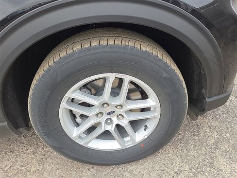 New 2026 Ford Explorer Active image 7