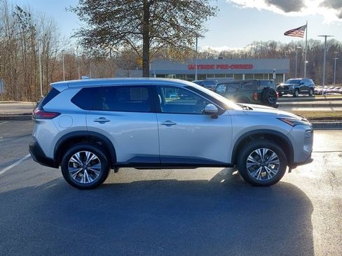 Used 2023 Nissan Rogue SV image 26