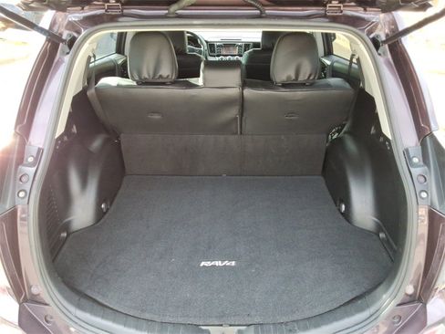 Used 2016 Toyota RAV4 LE image 16
