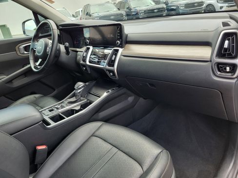 Used 2022 Kia Sorento EX w/ Panoramic Sunroof Package FWD image 20