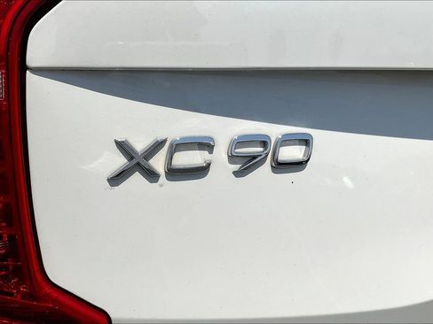 Used 2022 Volvo XC90 T8 R-Design w/ Advanced Package AWD/4WD image 24