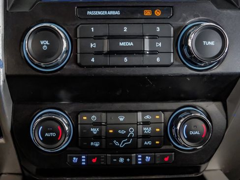 Used 2020 Ford F250 Lariat w/ Lariat Ultimate Package AWD/4WD image 25