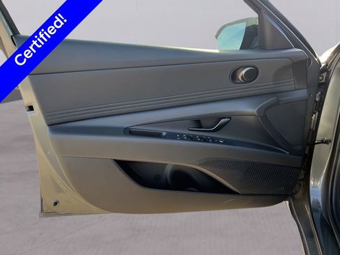 Used 2025 Hyundai Elantra Sport FWD image 9