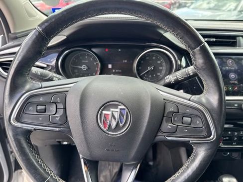 Used 2020 Buick Encore GX Essence w/ Experience Buick Package FWD image 16