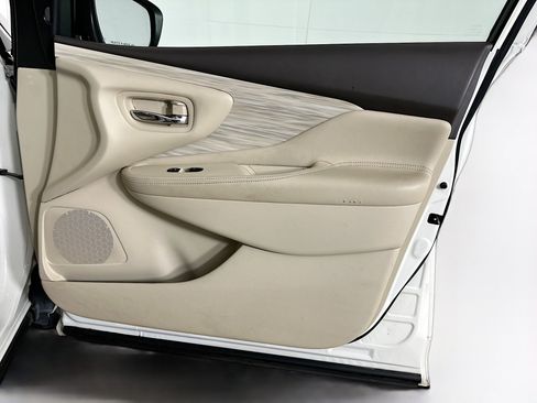 Used 2018 Nissan Murano SV image 31