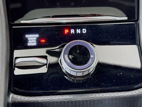 New 2025 Jeep Grand Cherokee Limited w/ Black Appearance Package image 17