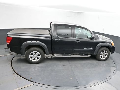 Used 2011 Nissan Titan SV image 21