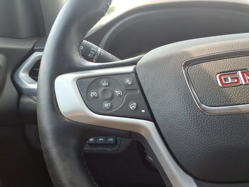 Used 2023 GMC Acadia SLT w/ Technology Package AWD/4WD image 16