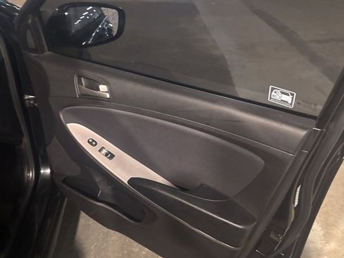 Used 2016 Hyundai Accent SE image 38